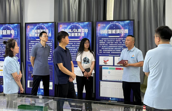 张海荣在智能公司调研数字化赋能